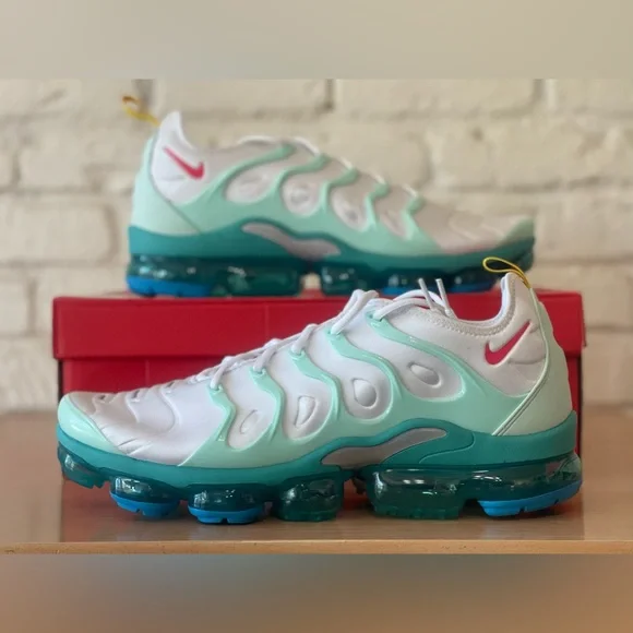 Nike Air VaporMax Plus Since 1972 Men's Size 14 White Red Mint